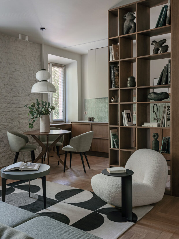 Фотография: Кухня и столовая в стиле Современный, Квартира, Проект дня, Минск, Мария Зайцева, Сталинка, Кирпичный дом, 2 комнаты, 40-60 метров, современный с элементами минимализма и эко-стиля – фото на INMYROOM