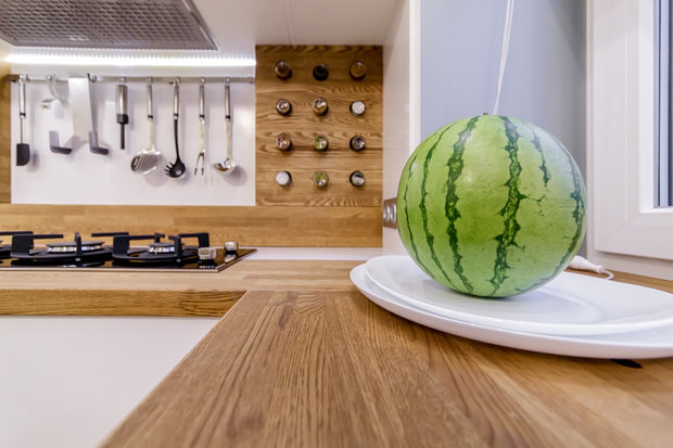 Фотография: Кухня и столовая в стиле Современный, Интерьер комнат, Переделка, Мебель-трансформер – фото на INMYROOM