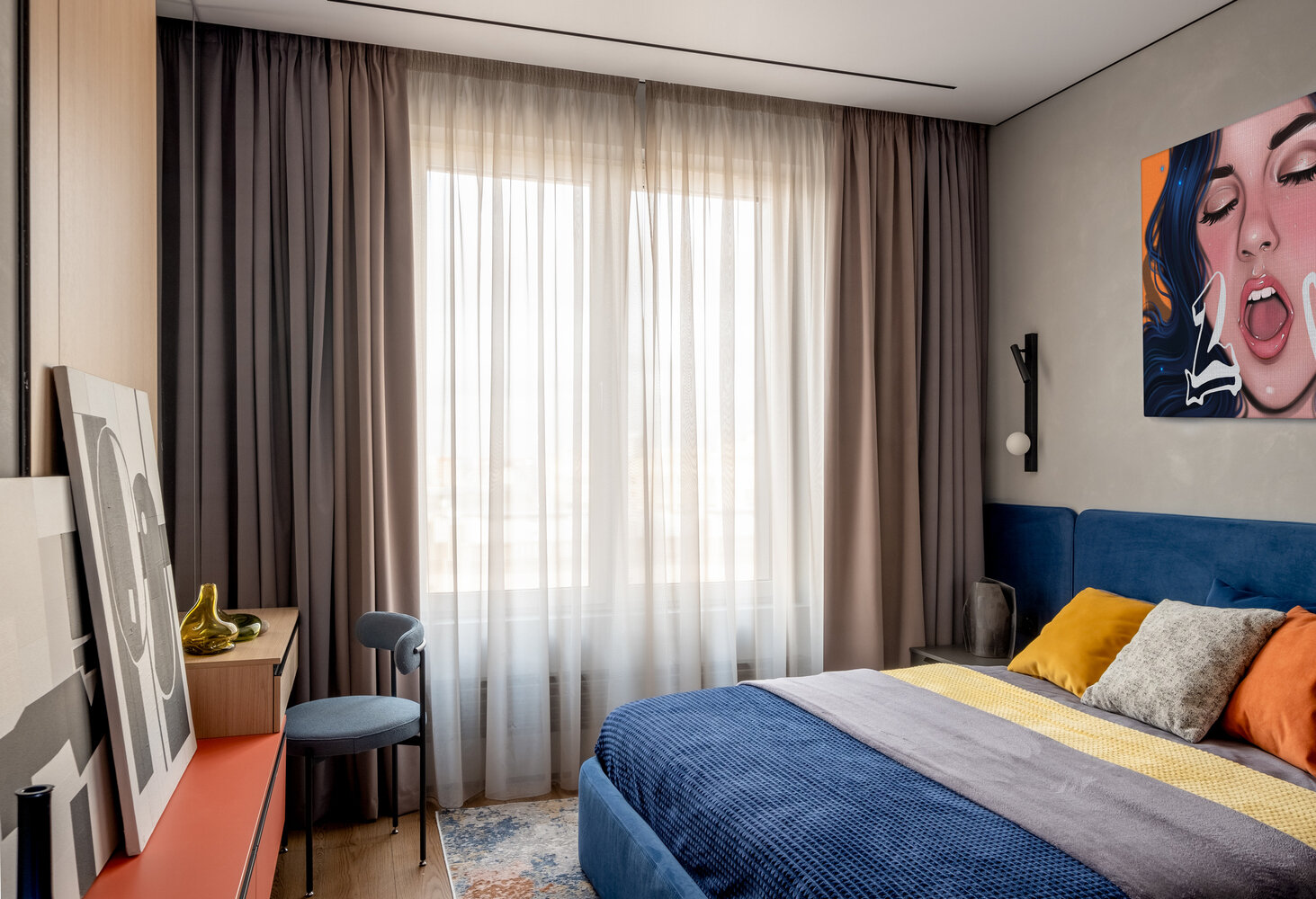 Фотография: Спальня в стиле Современный, Квартира, Проект дня, Москва, 2 комнаты, 60-90 метров, современный с элементами минимализма и арт-деко, Маргарита Макурина – фото на INMYROOM Фотография: Спальня в стиле Современный, Квартира, Проект дня, Москва, 2 комнаты, 60-90 метров, современный с элементами минимализма и арт-деко, Маргарита Макурина – фото на INMYROOM