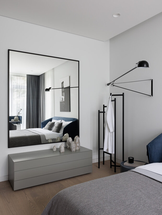 Фотография: Спальня в стиле Современный, Минимализм, Дом, Проект дня, Санкт-Петербург, Дом и дача, Ленинградская область, 4 и больше, Более 90 метров, Юлия Скачкова – фото на INMYROOM