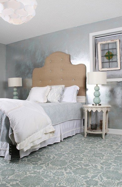 Фотография: Спальня в стиле Прованс и Кантри, Декор интерьера, Декор дома, Пол – фото на INMYROOM Фотография: Спальня в стиле Прованс и Кантри, Декор интерьера, Декор дома, Пол – фото на INMYROOM