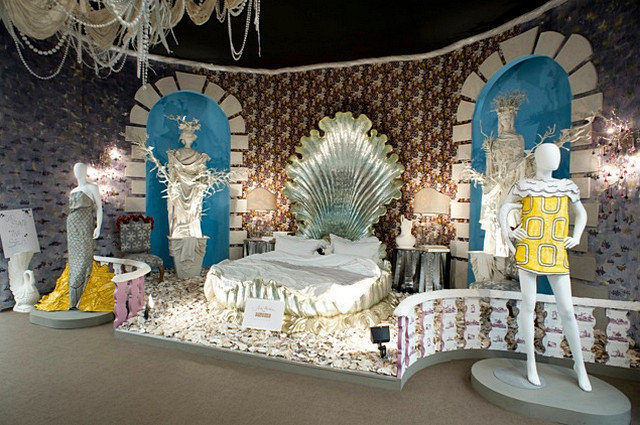 Фотография: Спальня в стиле Современный, Эклектика, Декор интерьера, Мебель и свет, Текстиль, Индустрия, События, Обои, Посуда, Ткани, Маркет, Плитка, Maison & Objet, Плед, Бытовая техника – фото на INMYROOM Фотография: Спальня в стиле Современный, Эклектика, Декор интерьера, Мебель и свет, Текстиль, Индустрия, События, Обои, Посуда, Ткани, Маркет, Плитка, Maison & Objet, Плед, Бытовая техника – фото на INMYROOM