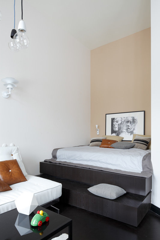 Фотография: Спальня в стиле Хай-тек, Малогабаритная квартира, Квартира, Студия, Дома и квартиры, Проект недели – фото на INMYROOM