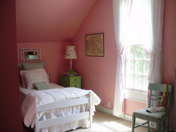 Фотография: Спальня в стиле Прованс и Кантри, Декор интерьера, Малогабаритная квартира, Квартира, Дома и квартиры – фото на INMYROOM