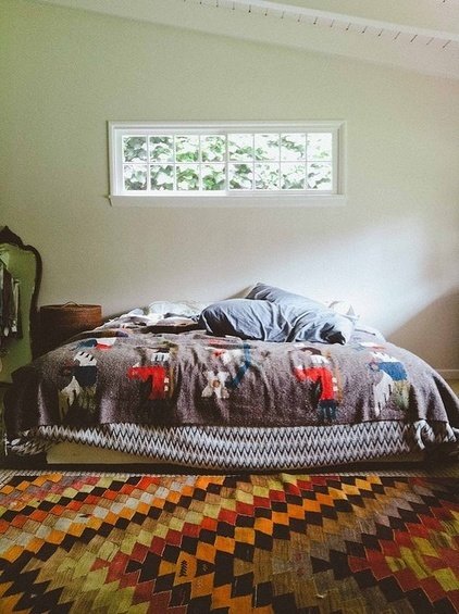 Фотография: Спальня в стиле Прованс и Кантри, Декор интерьера, DIY, Декор дома, Ковер – фото на INMYROOM