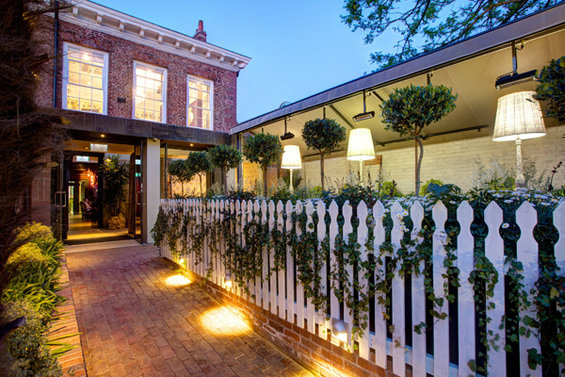 Фотография: Архитектура в стиле , Терраса, Дома и квартиры, Городские места, Отель – фото на INMYROOM