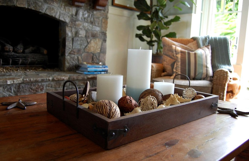 Фотография: Аксессуары в стиле , Гостиная, Декор интерьера, Декор дома, Советы, Стол, Журнальный столик – фото на INMYROOM Фотография: Аксессуары в стиле , Гостиная, Декор интерьера, Декор дома, Советы, Стол, Журнальный столик – фото на INMYROOM