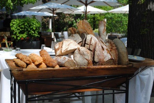 Фотография: Прочее в стиле , Дома и квартиры, Городские места, Минимализм, Сервировка стола – фото на INMYROOM Фотография: Прочее в стиле , Дома и квартиры, Городские места, Минимализм, Сервировка стола – фото на INMYROOM