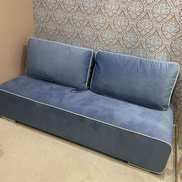 Фото из портфолио Лаки прямой диван – фотографии дизайна интерьеров на INMYROOM