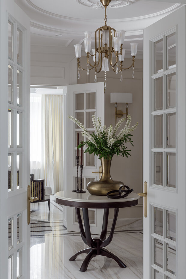 Фотография: Кухня и столовая в стиле Классический, Современный, Дом, Проект дня, Москва, Блочный дом, 4 и больше, Более 90 метров, Эксклюзивные проекты, современный с элементами классики и роскоши, Юлия Стоянова – фото на INMYROOM