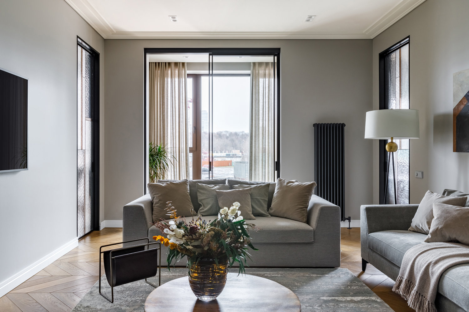 Фотография: Гостиная в стиле Современный, Квартира, Проект дня, Москва, Айя Лисова, 4 и больше, Более 90 метров, Aiya Design – фото на INMYROOM Фотография: Гостиная в стиле Современный, Квартира, Проект дня, Москва, Айя Лисова, 4 и больше, Более 90 метров, Aiya Design – фото на INMYROOM