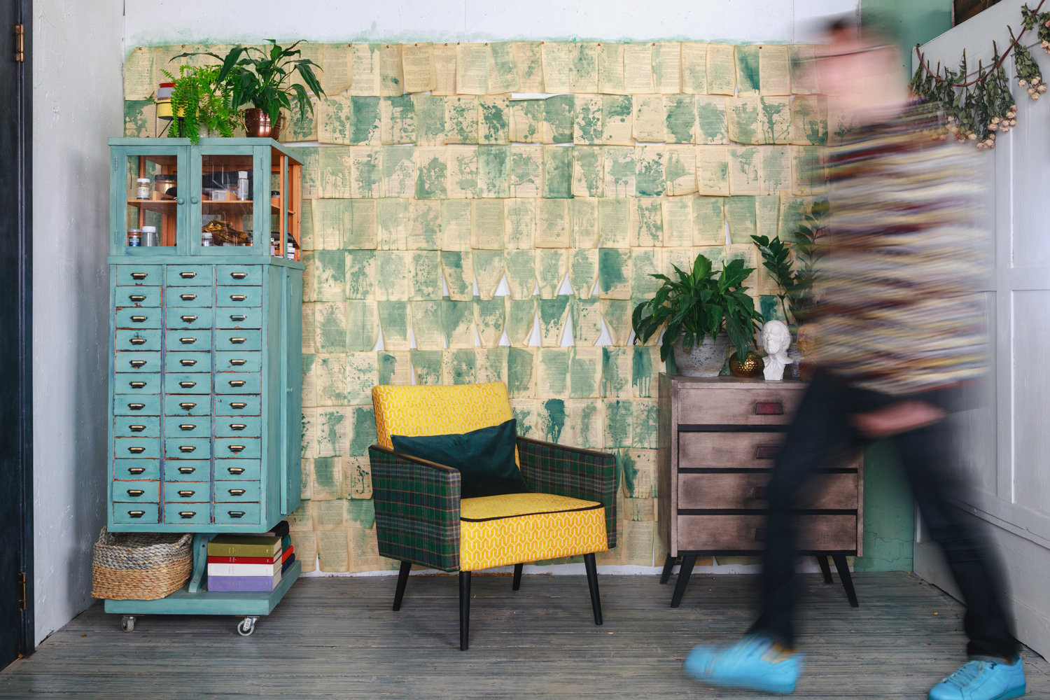 Фотография: в стиле , Декор, Советы, Canon, Canon, Саша Мершиев, энциклопедия_декор, декор своими руками, как оформить стену, настенный декор – фото на INMYROOM Фотография: в стиле , Декор, Советы, Canon, Canon, Саша Мершиев, энциклопедия_декор, декор своими руками, как оформить стену, настенный декор – фото на INMYROOM