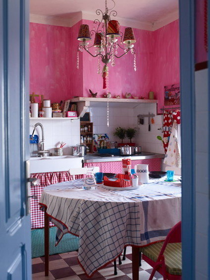 Фотография: Кухня и столовая в стиле Прованс и Кантри, Квартира, Дома и квартиры, Перепланировка – фото на INMYROOM