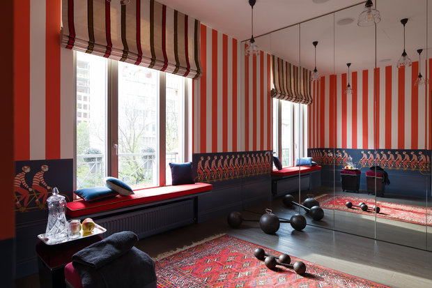 Дизайн: Александрина Лукач