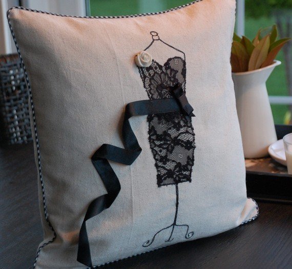 Фото из портфолио Подушки – фотографии дизайна интерьеров на INMYROOM