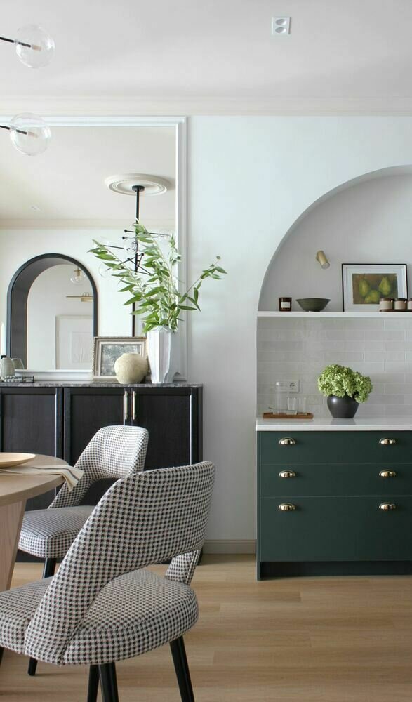 Фотография: Кухня и столовая в стиле Современный, Эклектика, Классический, Квартира, Проект недели, Казахстан, 2 комнаты, 60-90 метров, Алматы, Dune Interiors – фото на INMYROOM