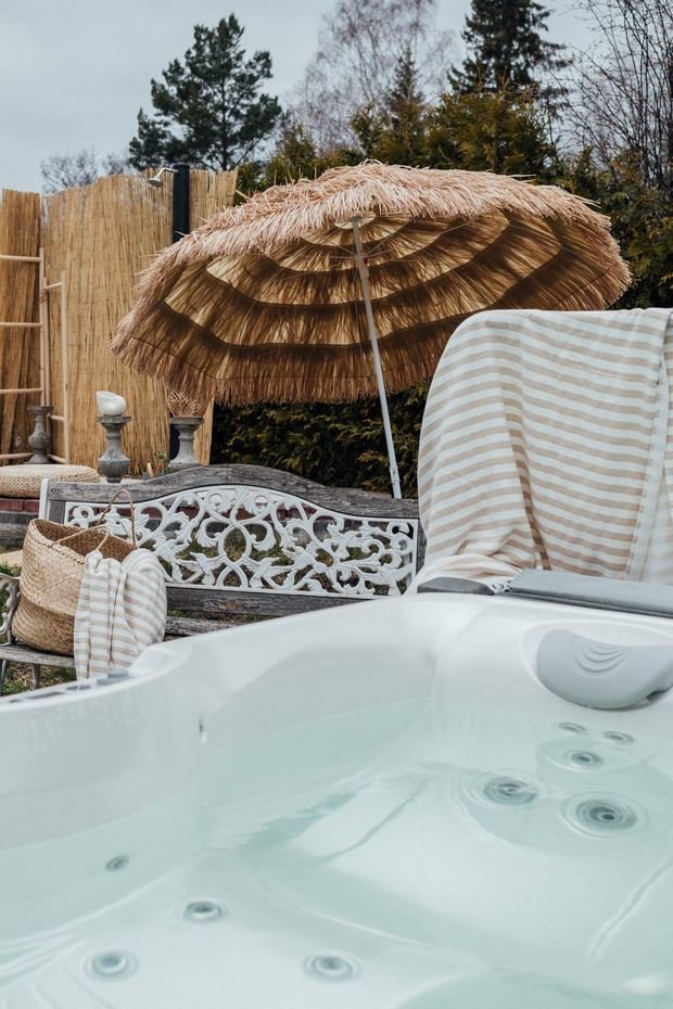 Фотография: Терраса в стиле Прованс и Кантри, Классический, Скандинавский, Эклектика, Дом, Швеция, Белый, Дача, Стокгольм, Серый, Голубой, Коричневый, Дом и дача, 4 и больше – фото на INMYROOM