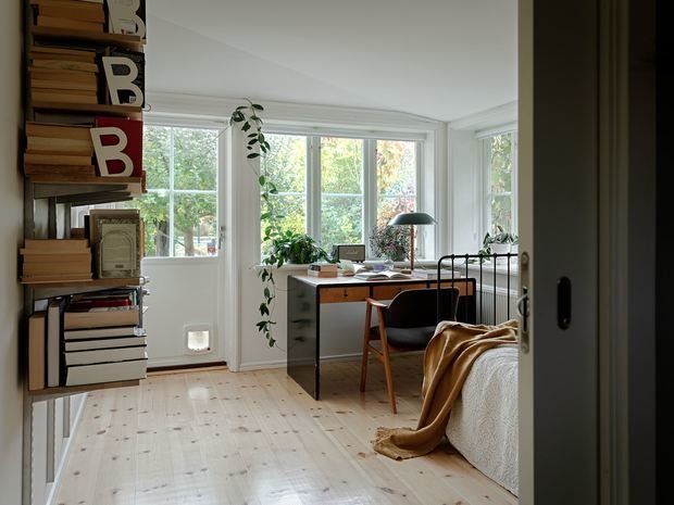 Фотография: Кабинет в стиле Скандинавский, Минимализм, Дом и дача, 4 и больше, Более 90 метров – фото на INMYROOM