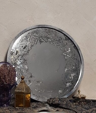 Фото из портфолио Круглое интерьерное зеркало с авторским травлением «Марокканские тайны» – фотографии дизайна интерьеров на INMYROOM Фото из портфолио Круглое интерьерное зеркало с авторским травлением «Марокканские тайны» – фотографии дизайна интерьеров на INMYROOM