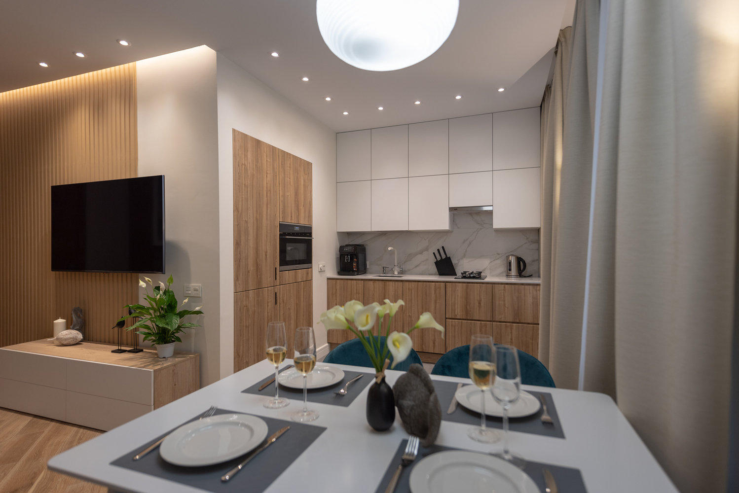 Фотография: Кухня и столовая в стиле Современный, Квартира, Проект дня, Москва, 2 комнаты, 40-60 метров, Елена Богдан – фото на INMYROOM Фотография: Кухня и столовая в стиле Современный, Квартира, Проект дня, Москва, 2 комнаты, 40-60 метров, Елена Богдан – фото на INMYROOM