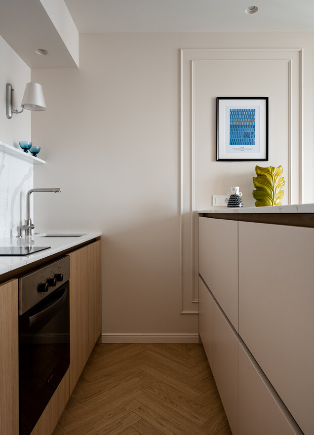 Фотография: Кухня и столовая в стиле Современный, Малогабаритная квартира, Квартира, Проект дня, Минск, 1 комната, до 40 метров – фото на INMYROOM