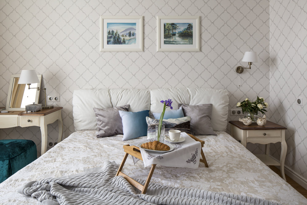 Фотография: Спальня в стиле Прованс и Кантри, Квартира, Проект недели, Евгений Кулибаба, Эльвира Станкевич, Сталинка, трешка, 3 комнаты, 60-90 метров – фото на INMYROOM