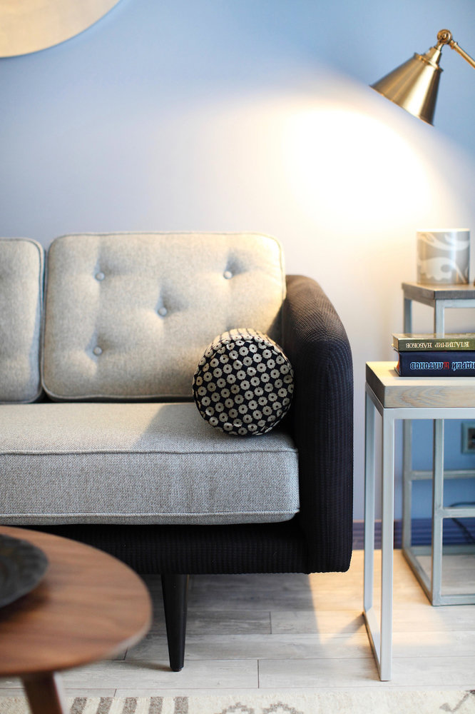 Фотография: Гостиная в стиле Скандинавский, Эклектика, Квартира, Проект недели, Санкт-Петербург, Монолитный дом, 2 комнаты, 40-60 метров, Марина Чернова, энциклопедия_мебель – фото на INMYROOM