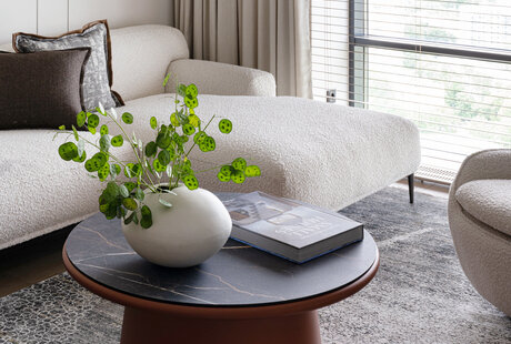 Лаконичный мужской  интерьер 