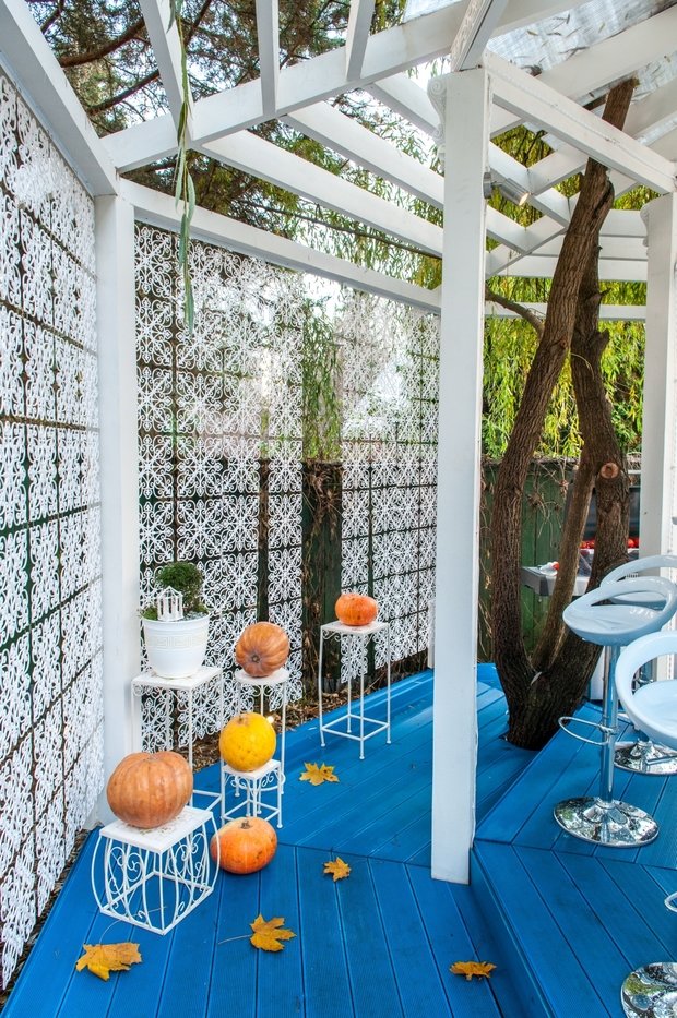 Фотография: Балкон, Терраса в стиле Эклектика, Дом, Дома и квартиры, Беседка, Барная стойка – фото на INMYROOM