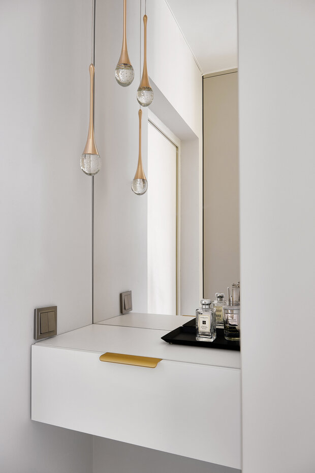 Фотография: Прихожая в стиле Современный, Малогабаритная квартира, Квартира, Проект дня, Пермь, Монолитный дом, 2 комнаты, до 40 метров, современный с элементами классики и минимализмом, Арина Гринберг – фото на INMYROOM