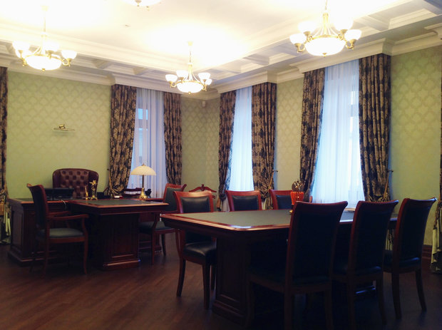 Фото из портфолио Кабинеты руководителей банка на Солянке – фотографии дизайна интерьеров на INMYROOM