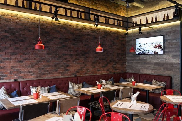 Фото из портфолио Бургерная Ketch Up Burgers на Литейном – фотографии дизайна интерьеров на INMYROOM
