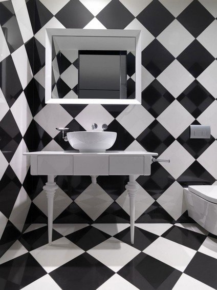 Фотография: Ванная в стиле Современный, Хай-тек, Цвет в интерьере, Дома и квартиры, Городские места, Белый, Отель, Черный – фото на INMYROOM