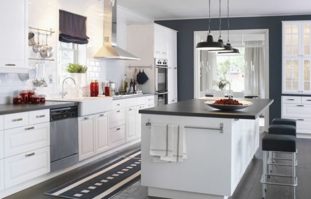 Фотография: Кухня и столовая в стиле Современный, Интерьер комнат, Цвет в интерьере, Белый – фото на INMYROOM Фотография: Кухня и столовая в стиле Современный, Интерьер комнат, Цвет в интерьере, Белый – фото на INMYROOM