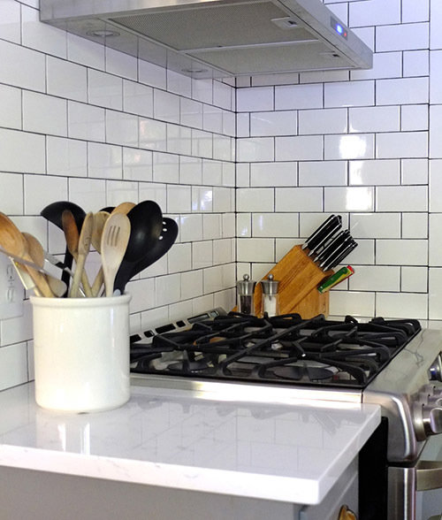 Фотография: в стиле , Кухня и столовая, Классический, Эклектика, Декор интерьера, Квартира, США, Интерьерный стиль, Дизайн интерьера, Декор, Белый, Переделка, Ремонт, Серый, ИКЕА, паркет, отделка, отделка пола, косметический ремонт, экспресс-ремонт – фото на INMYROOM Фотография: в стиле , Кухня и столовая, Классический, Эклектика, Декор интерьера, Квартира, США, Интерьерный стиль, Дизайн интерьера, Декор, Белый, Переделка, Ремонт, Серый, ИКЕА, паркет, отделка, отделка пола, косметический ремонт, экспресс-ремонт – фото на INMYROOM