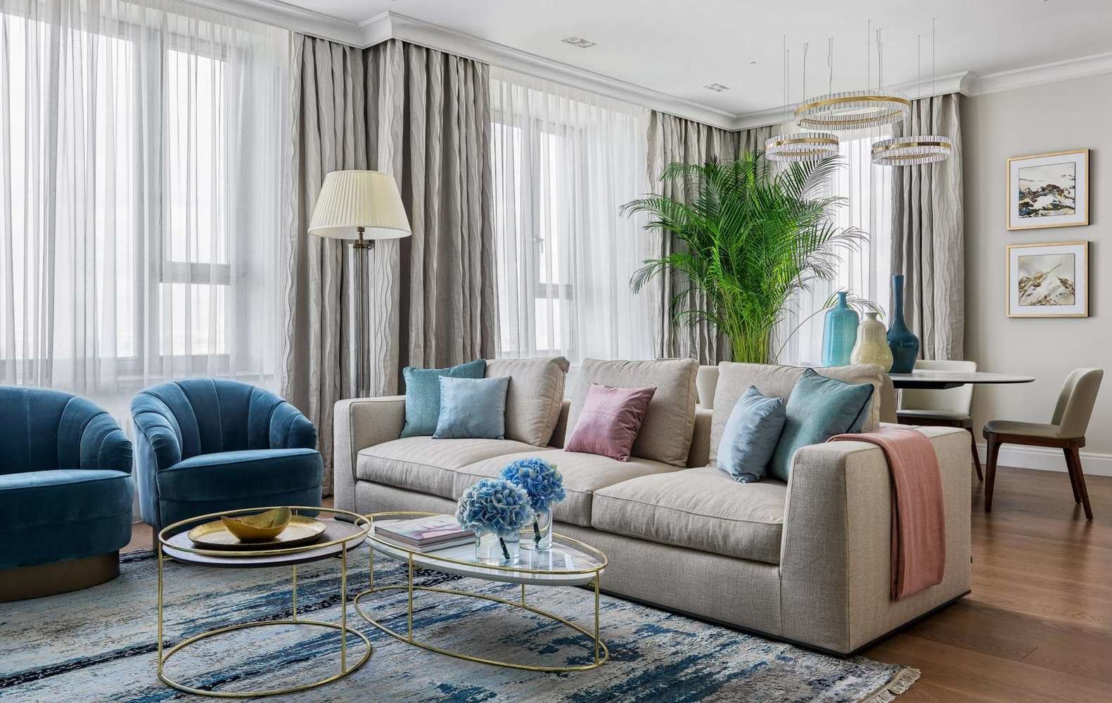 Фотография: Гостиная в стиле Классический, Современный, Гид – фото на INMYROOM Фотография: Гостиная в стиле Классический, Современный, Гид – фото на INMYROOM