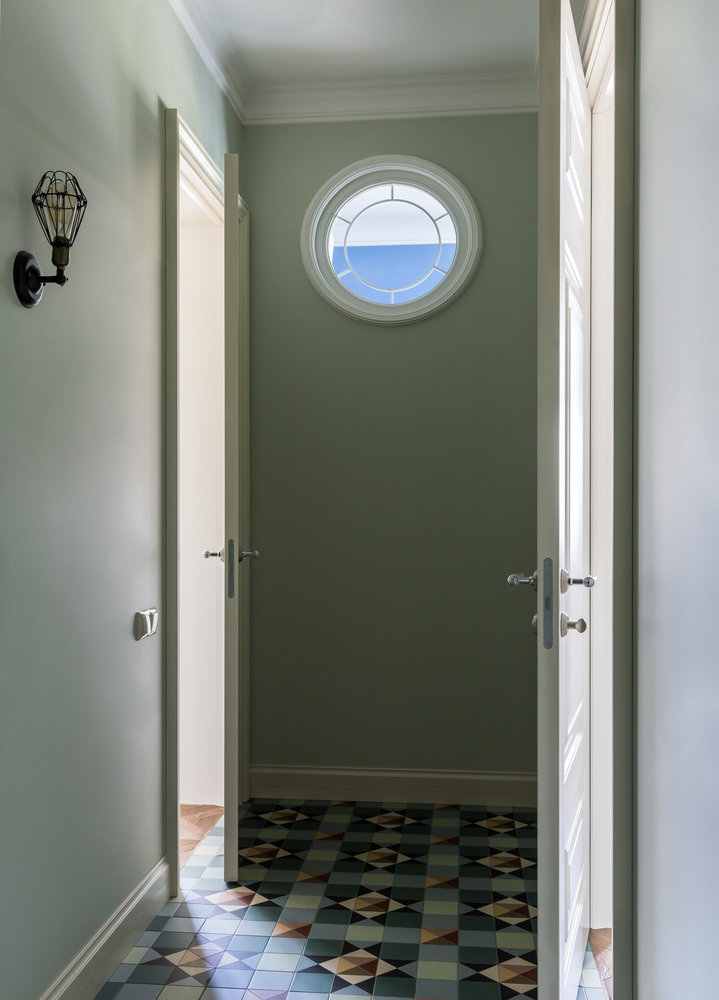 Фотография: Прихожая в стиле Классический, Современный, Квартира, Проект недели, Москва, Сталинка, 3 комнаты, Более 90 метров, Татьяна Красикова – фото на INMYROOM Фотография: Прихожая в стиле Классический, Современный, Квартира, Проект недели, Москва, Сталинка, 3 комнаты, Более 90 метров, Татьяна Красикова – фото на INMYROOM