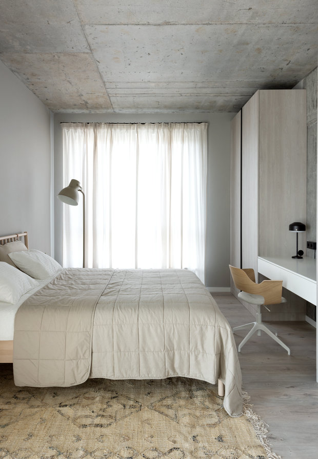 Фотография: Спальня в стиле Минимализм, Современный, Квартира, Проект дня, Киев, PLANiUM, 4 и больше, Более 90 метров – фото на INMYROOM