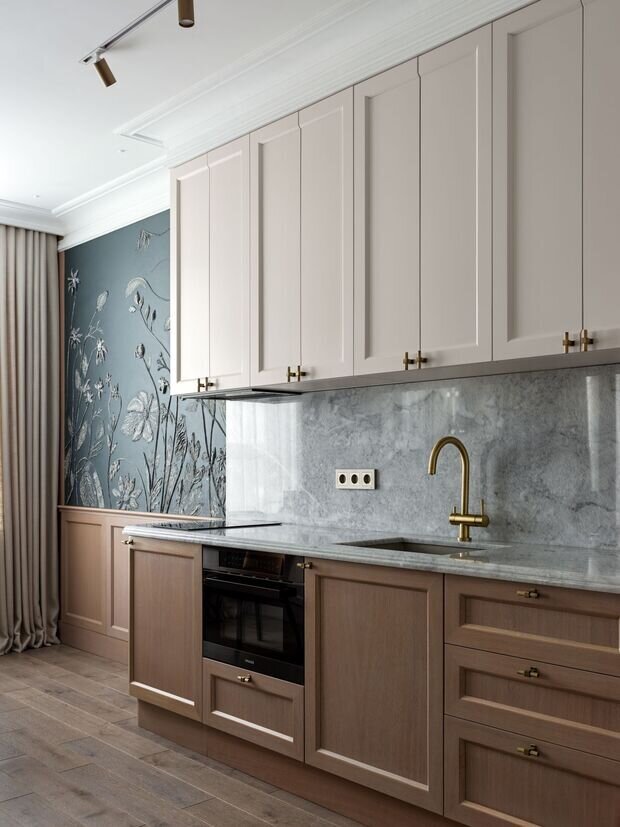 Фотография: Кухня и столовая в стиле Классический, Современный, Эклектика, Квартира, Проект дня, 3 комнаты, 60-90 метров, Монолитно-кирпичный – фото на INMYROOM