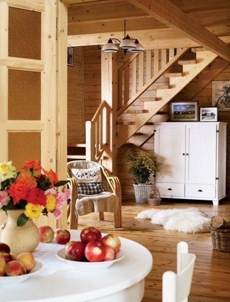 Фотография: Гостиная в стиле Прованс и Кантри, Дом, Цвет в интерьере, Дома и квартиры, Городские места, Белый, Дача, Дом и дача – фото на INMYROOM