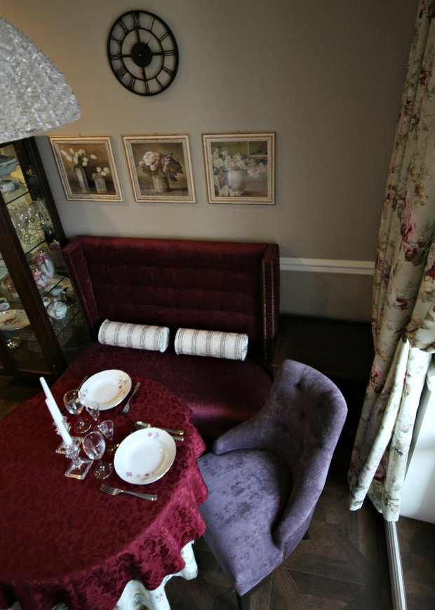 Фотография: Гостиная в стиле Прованс и Кантри, Классический, Квартира, Россия, Планировки, Проект недели, Бежевый, Серый, Коричневый, Санкт-Петербург, Фуксия, как обустроить однушку, Наталья Исмаил-заде, планировка однушки – фото на INMYROOM