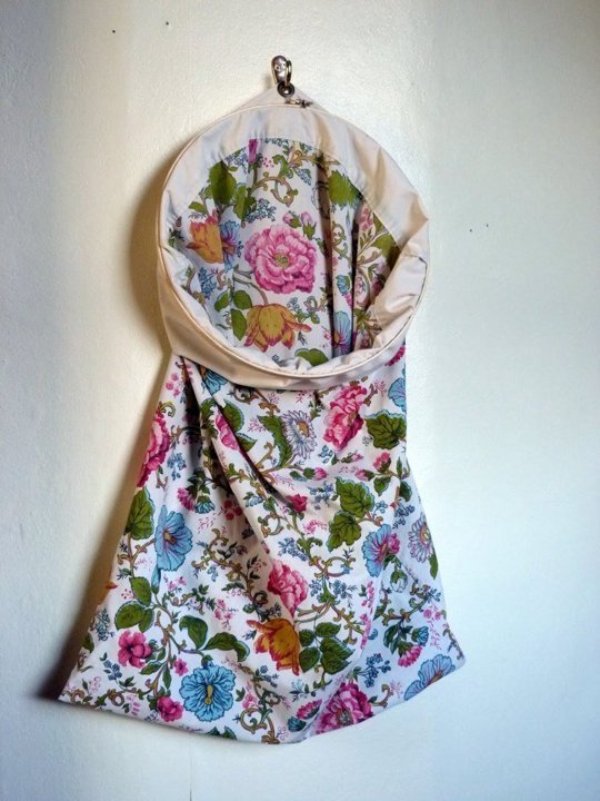 Фотография: Гостиная в стиле Прованс и Кантри, Ванная, Декор интерьера, Декор, Советы, Красный, Зеленый, Бежевый, Серый, Голубой – фото на INMYROOM Фотография: Гостиная в стиле Прованс и Кантри, Ванная, Декор интерьера, Декор, Советы, Красный, Зеленый, Бежевый, Серый, Голубой – фото на INMYROOM