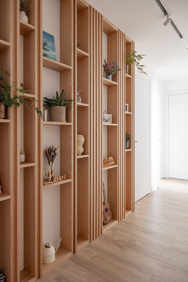 Фотография: Прихожая в стиле Скандинавский, Современный, Эко, Квартира, Проект недели, Москва, Монолитный дом, 4 и больше, Более 90 метров, бюро «Образ жизни», Анастасия Кутовая – фото на INMYROOM