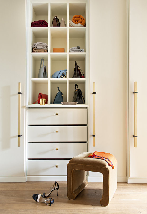 Фотография: Гардеробная в стиле Современный, Эклектика, Квартира, Проект дня, Москва, 4 и больше, Более 90 метров, Эксклюзивные проекты, Ольга Мальева – фото на INMYROOM