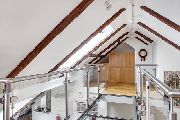 Фото из портфолио Уникальный лофт с камином – фотографии дизайна интерьеров на INMYROOM