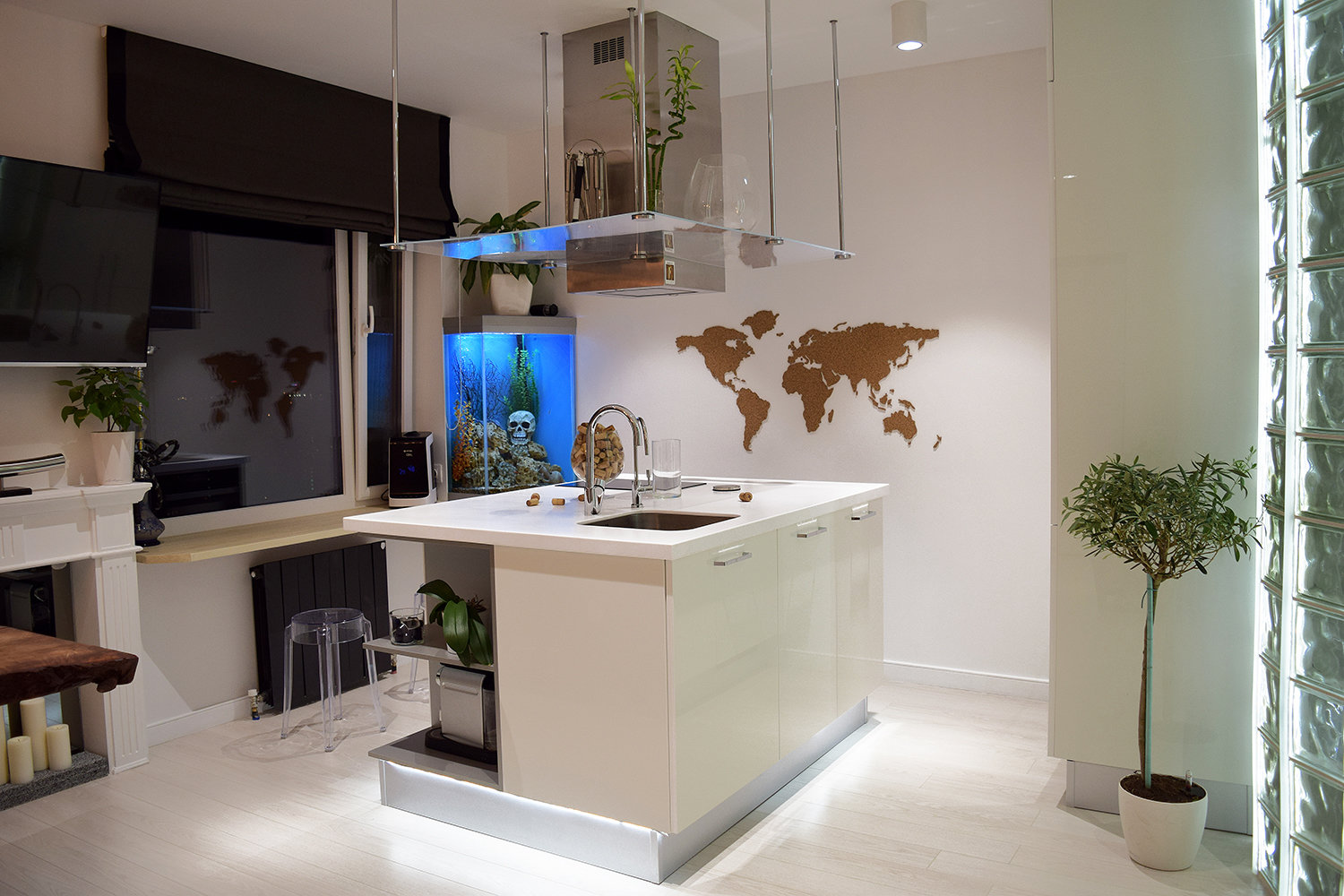 Фотография: Кухня и столовая в стиле Современный, Эклектика, Квартира, Проект недели, Москва, Наталия Ливенцова, 2 комнаты, 40-60 метров, Монолитно-кирпичный – фото на INMYROOM