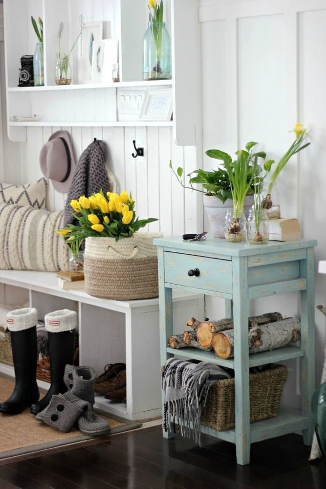 Фотография: Прихожая в стиле Прованс и Кантри, Декор интерьера, Декор, весенний декор интерьера – фото на INMYROOM