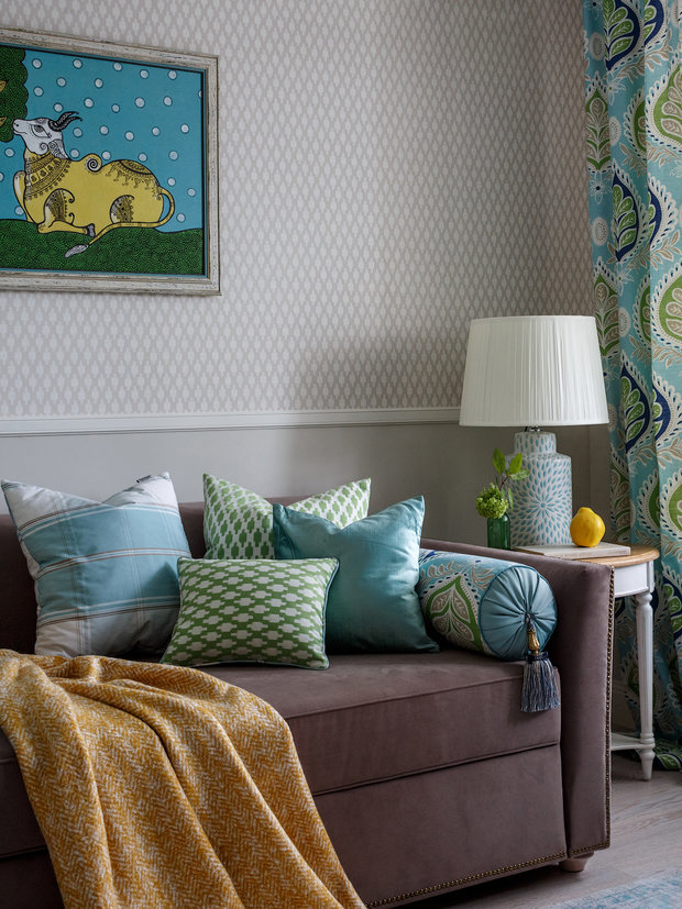 Фотография: Гостиная в стиле Восточный, Квартира, Проект недели, Москва, Маргарита Мустафина, Кирпичный дом, 3 комнаты, 60-90 метров, II-29 – фото на INMYROOM