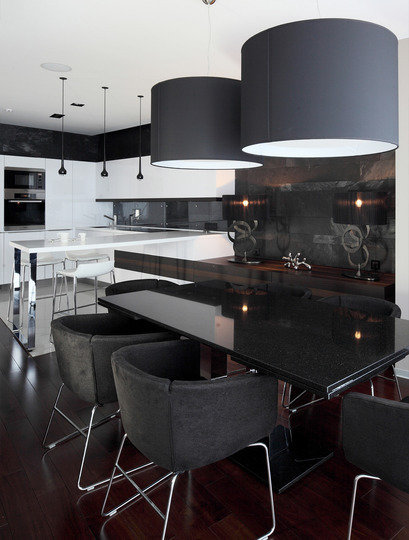 Фотография: Кухня и столовая в стиле Хай-тек, Квартира, Дома и квартиры – фото на INMYROOM