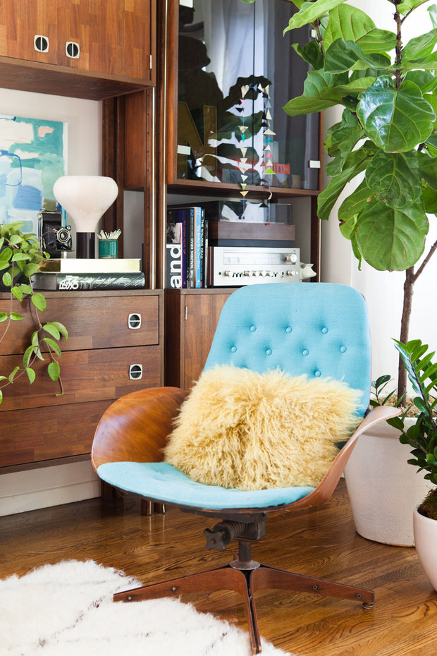 Фото из портфолио  Яркое пятно в интерьере - БИРЮЗОВЫЙ диван!!! – фотографии дизайна интерьеров на INMYROOM